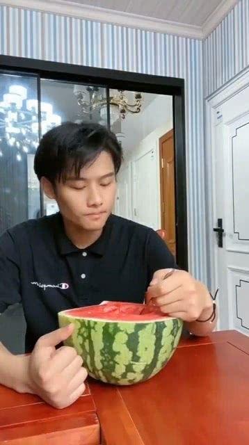 大杨哥吃瓜短剧,揭秘娱乐圈背后的秘密与笑料