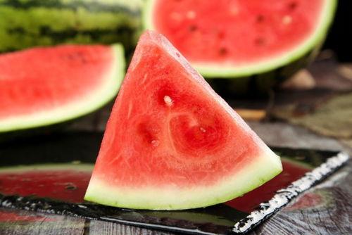 居米吃瓜版,揭秘娱乐圈幕后真相，带你领略明星们的真实生活