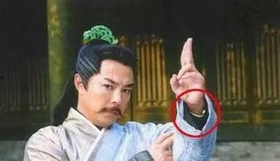 带你吃瓜 穿帮镜头,影视剧中的穿帮镜头，带你吃瓜笑翻天